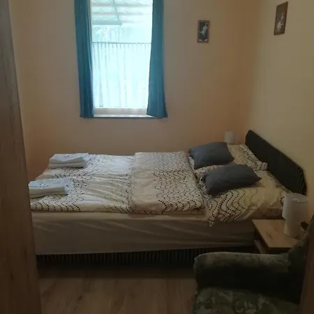 Bogi Vendeghaz Apartment *